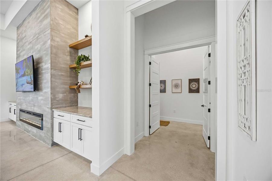 Furnished interior view inside a new home in , Port Charlotte (Image 54).