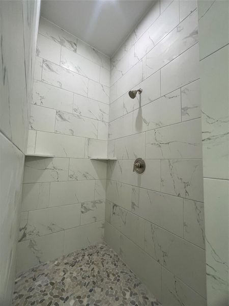 Close-up of interior finishes inside a home in , Anahuac (Image 8).