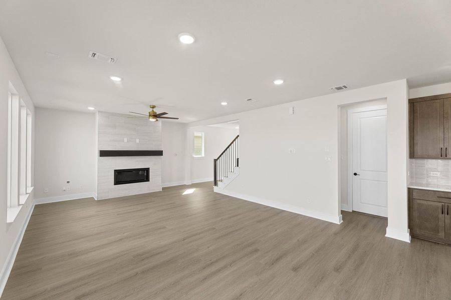 Spacious, unfurnished interior of a new home in The Retreat at Harvest, Argyle (Image 15). Spacious, unfurnished interior of a new home in The Retreat at Harvest, Argyle (Image 15).