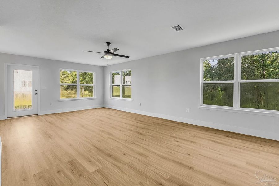 Spacious, unfurnished interior of a new home in Pine Top, Cantonment (Image 10). Spacious, unfurnished interior of a new home in Pine Top, Cantonment (Image 10).