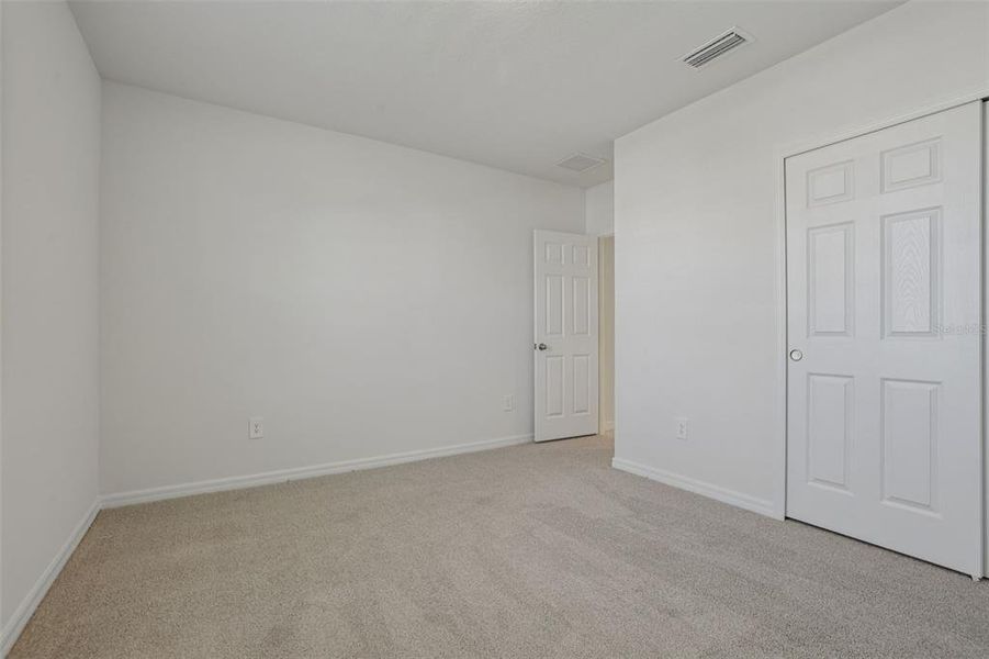 Spacious, unfurnished interior of a new home in The Reserve at Twin Lakes, St. Cloud (Image 26).