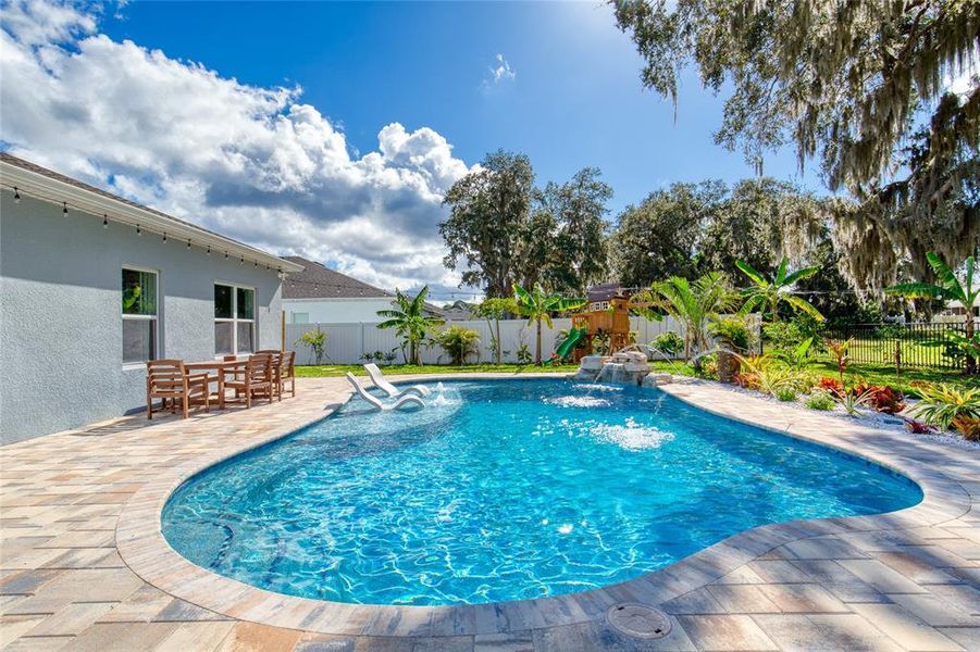 Exterior details and patio area of a home in , New Smyrna Beach (Image 4).