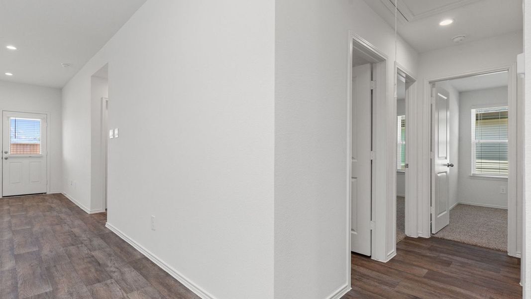 Spacious, unfurnished interior of a new home in Tamarron, Fulshear (Image 19). Spacious, unfurnished interior of a new home in Tamarron, Fulshear (Image 19).