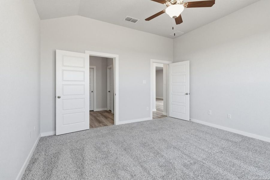 Spacious, unfurnished interior of a new home in Red Hawk Landing, San Antonio (Image 19).