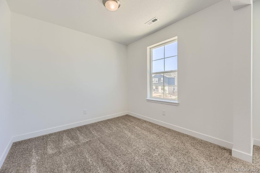 Spacious, unfurnished interior of a new home in Independence: The Grand Collection, Elizabeth (Image 12).