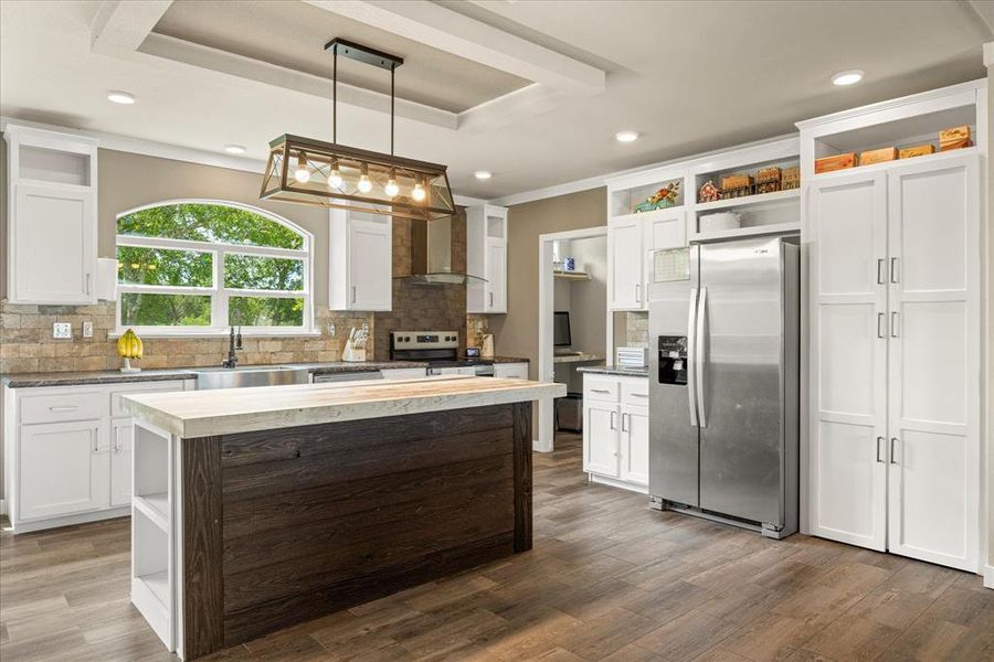 Furnished interior view inside a new home in , Hico (Image 11).