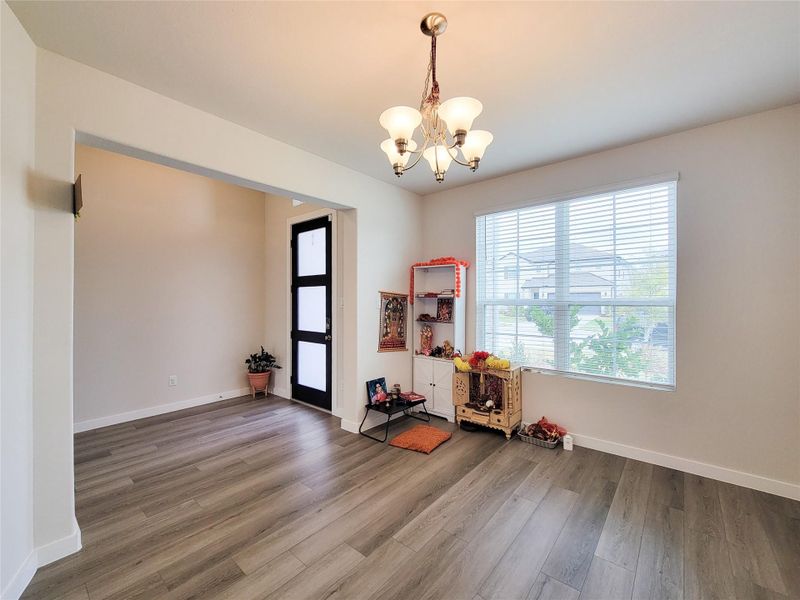 Furnished interior view inside a new home in Creekside Farms, Richmond (Image 28).