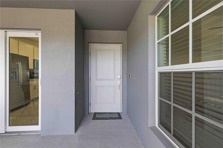 Exterior details and patio area of a home in , Venice (Image 19).