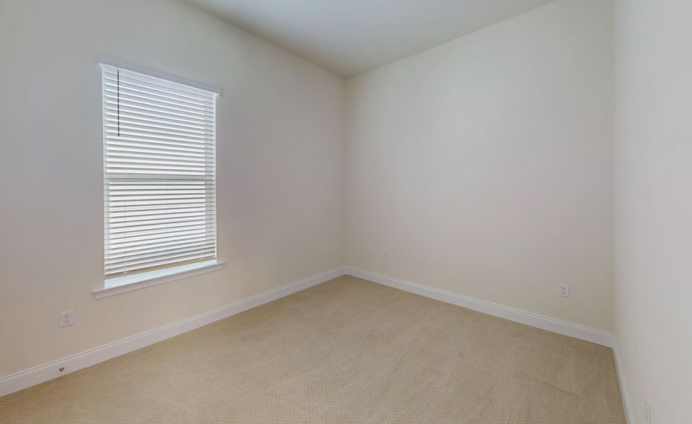 Spacious, unfurnished interior of a new home in Oakmont, Gainesville (Image 22).