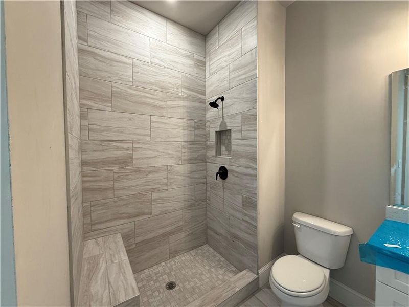 Furnished interior view inside a new home in , Jefferson (Image 6).