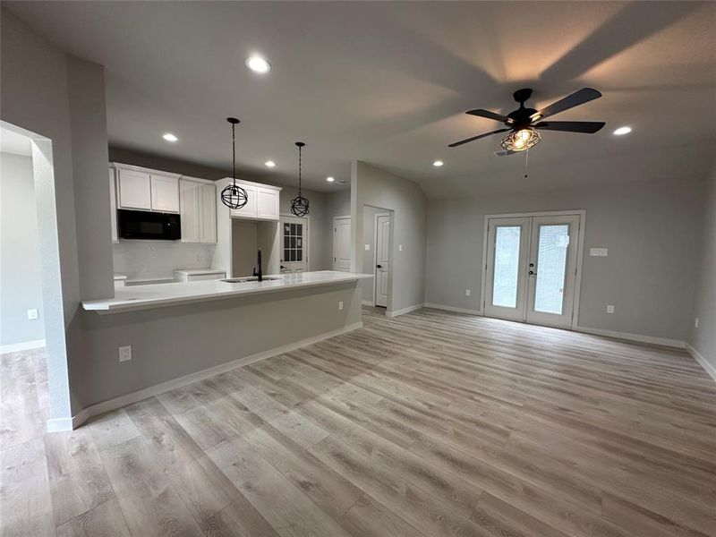 Spacious, unfurnished interior of a new home in , Comanche (Image 20).