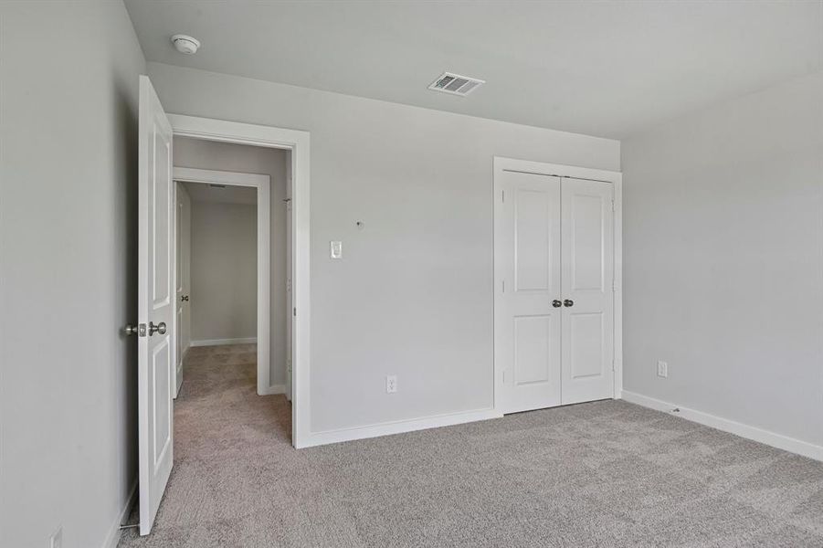Spacious, unfurnished interior of a new home in Lone Oak, Alvarado (Image 26).