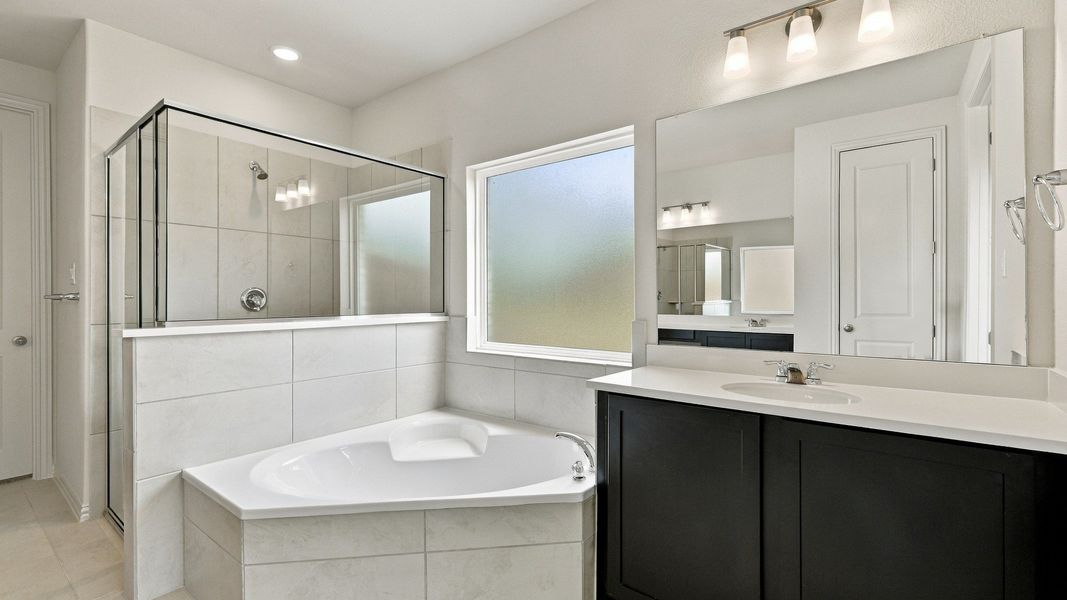 Furnished interior view inside a new home in Wildflower Ranch, Fort Worth (Image 27). Furnished interior view inside a new home in Wildflower Ranch, Fort Worth (Image 27).