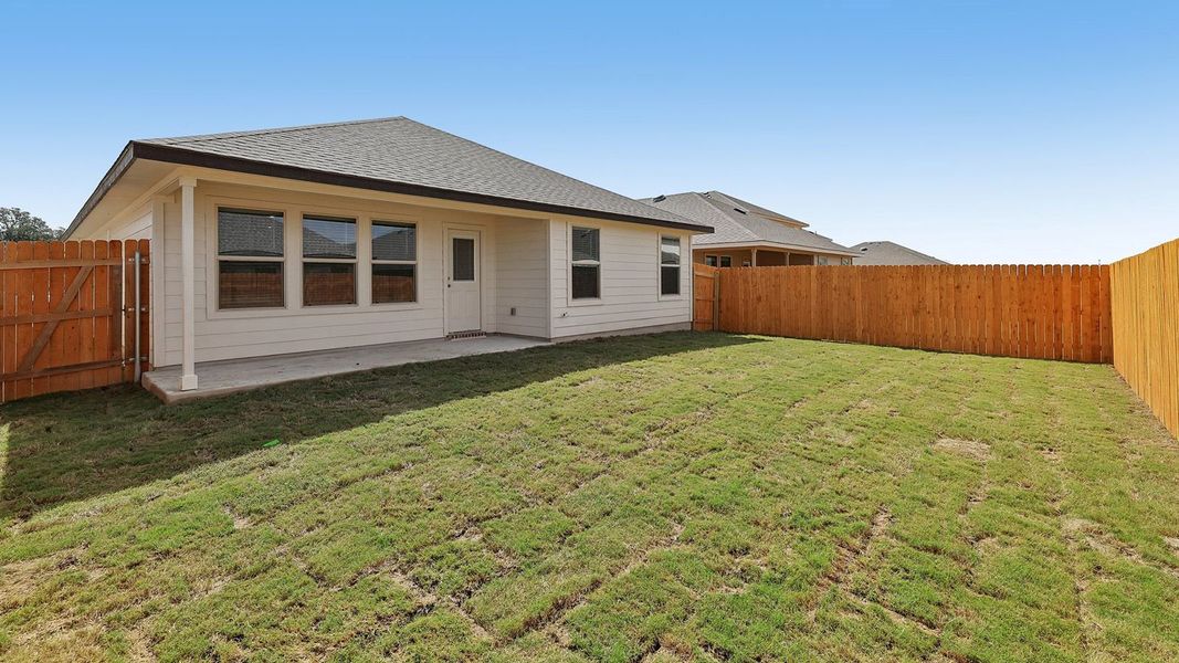 Exterior details and patio area of a home in Turnbo Ranch, Killeen (Image 21).