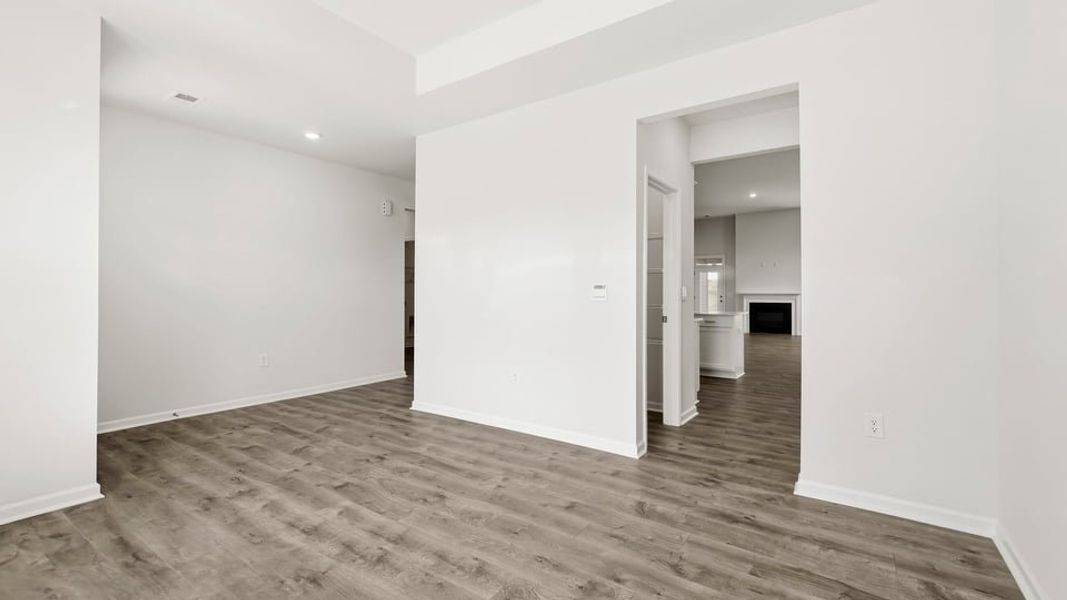 Spacious, unfurnished interior of a new home in Blue Ridge Trail, Fountain Inn (Image 17).