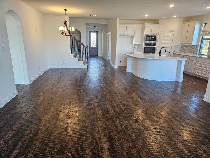 Spacious, unfurnished interior of a new home in Corner Stone Ranch, Howe (Image 13).