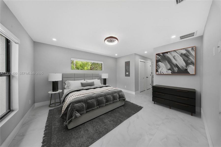 Master Bedroom with 2 walk-in closets Master Bedroom with 2 walk-in closets