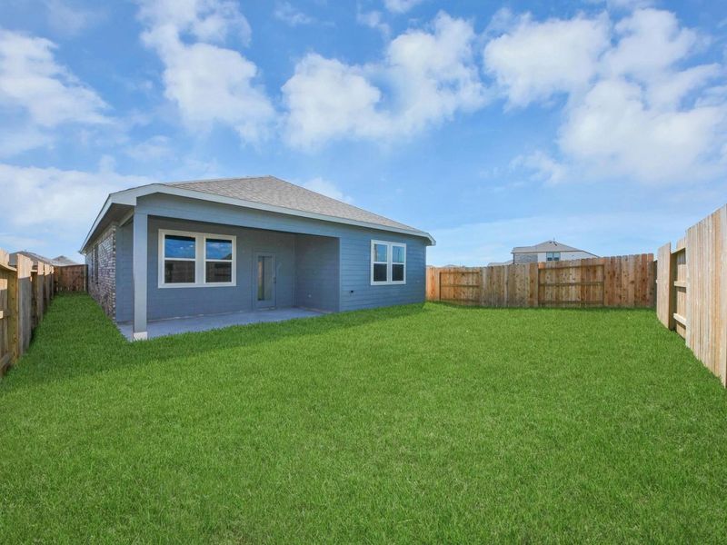 Exterior details and patio area of a home in Emberly, Beasley (Image 3).