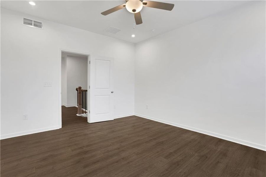 Spacious, unfurnished interior of a new home in Towne Village at Suwanee Dam, Sugar Hill (Image 25).