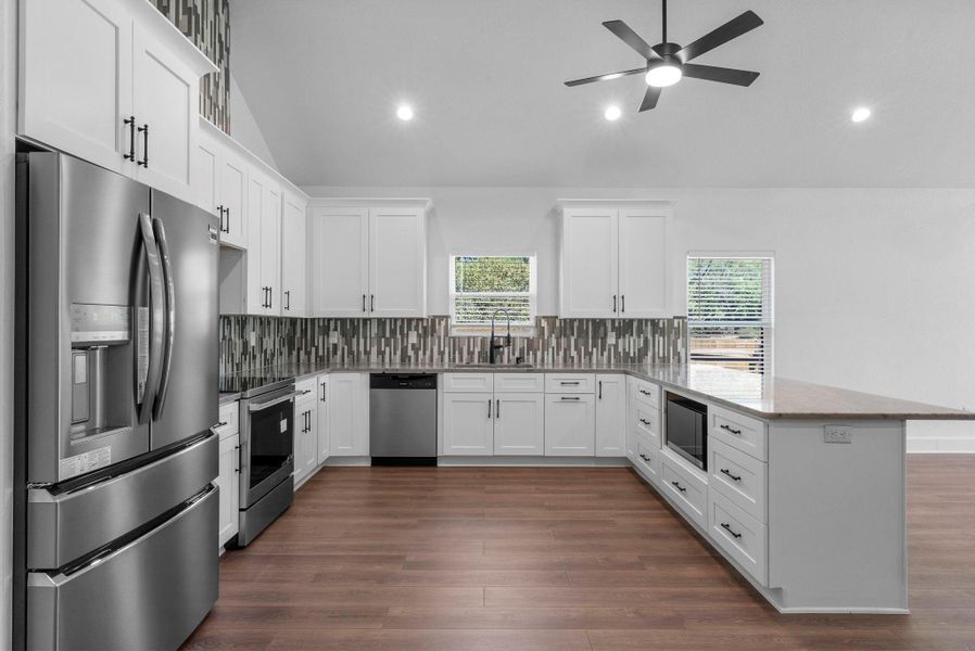 Furnished interior view inside a new home in , Granite Shoals (Image 6).