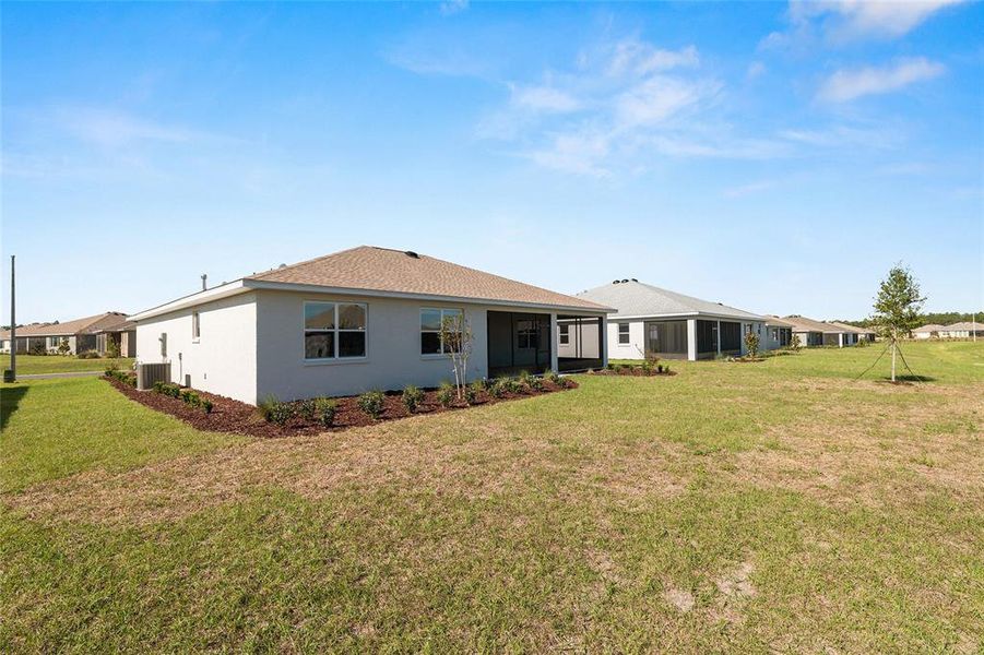 Exterior details and patio area of a home in , Ocala (Image 38).