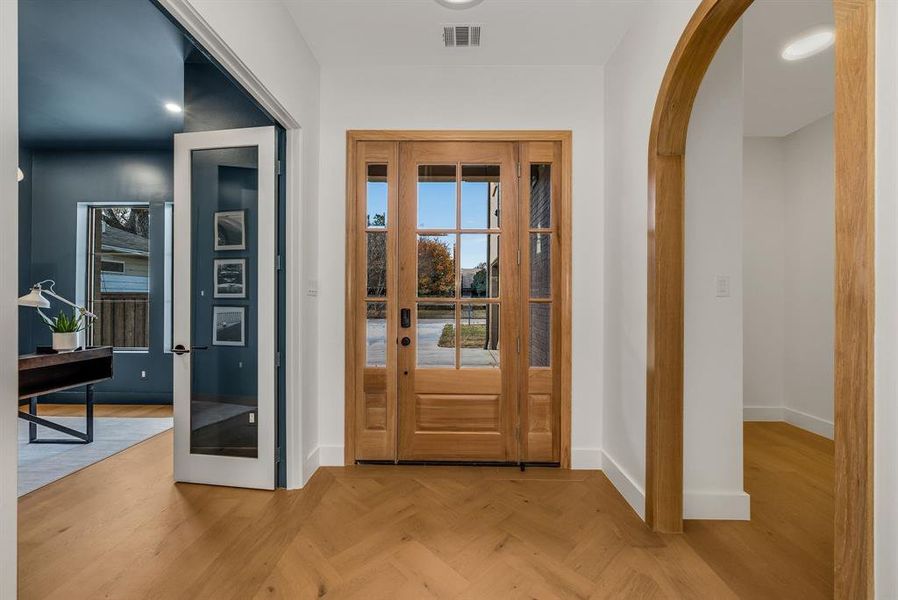 Furnished interior view inside a new home in , Dallas (Image 29).