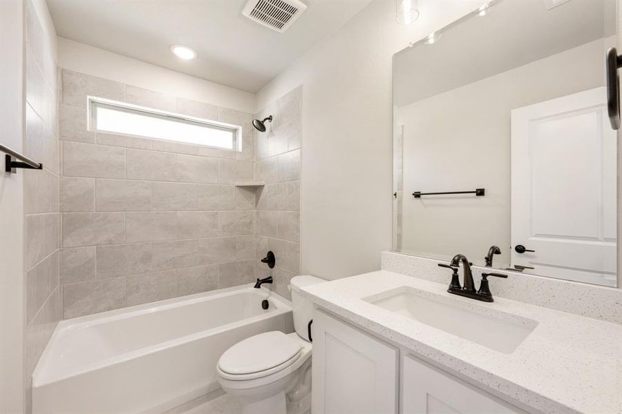 Furnished interior view inside a new home in Creekview Meadows, Pilot Point (Image 11). Furnished interior view inside a new home in Creekview Meadows, Pilot Point (Image 11).