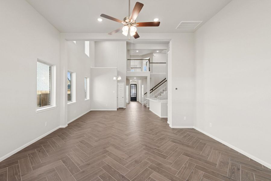 Open floor plan (*Photo not of actual home and used for illustration purposes only.)