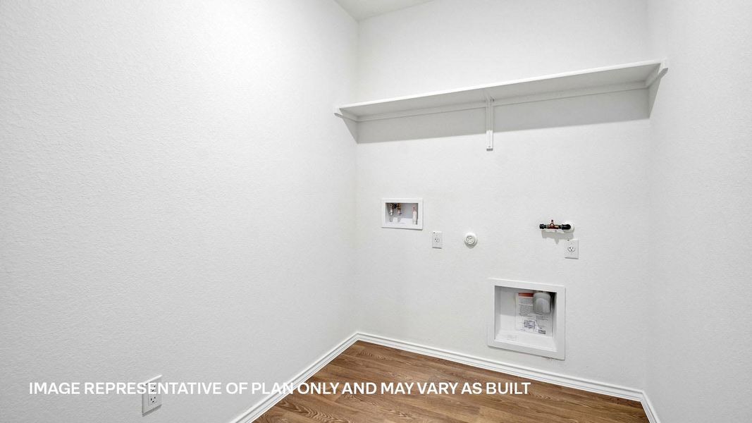 Spacious, unfurnished interior of a new home in Valverde, Bastrop (Image 27). Spacious, unfurnished interior of a new home in Valverde, Bastrop (Image 27).