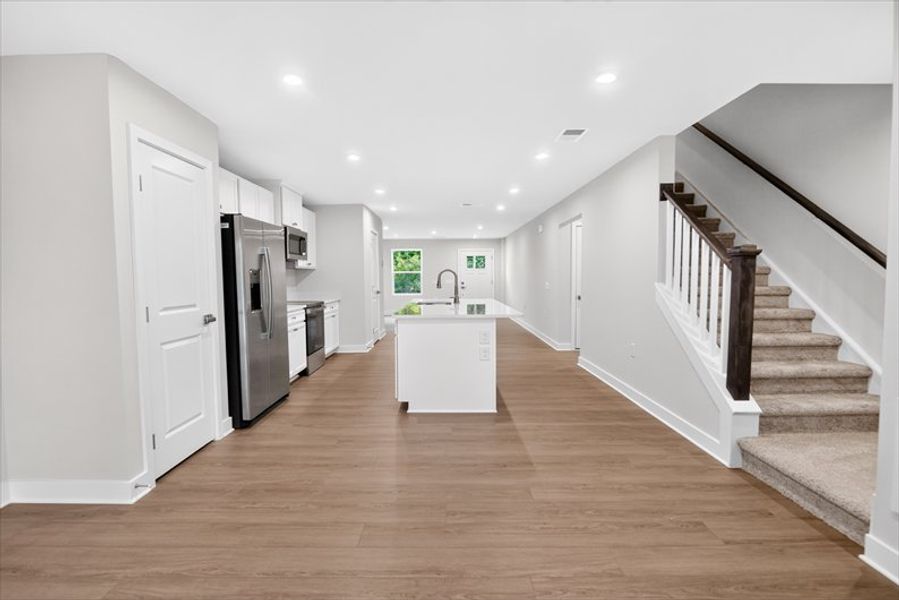 Spacious, unfurnished interior of a new home in Arden Woods, Greenville (Image 8).