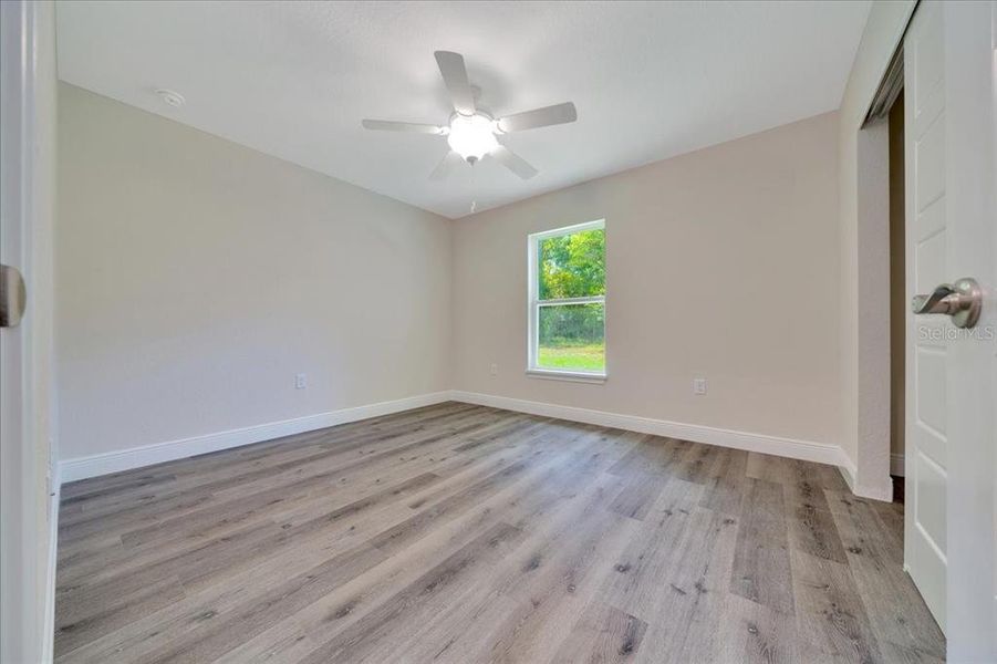 Spacious, unfurnished interior of a new home in , Ocala (Image 22).
