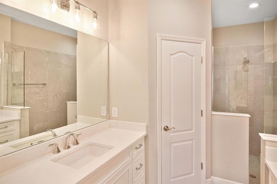 Furnished interior view inside a new home in , Englewood (Image 41).