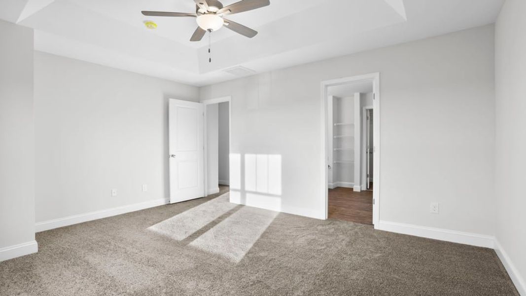 Spacious, unfurnished interior of a new home in Edgewood Estates, Greenville (Image 32).