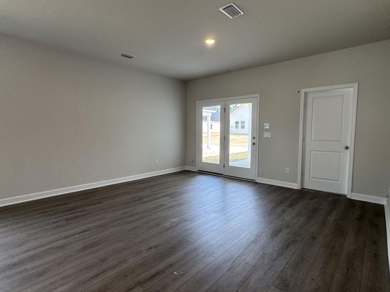 Spacious, unfurnished interior of a new home in Tea Farm, Ravenel (Image 18). Spacious, unfurnished interior of a new home in Tea Farm, Ravenel (Image 18).