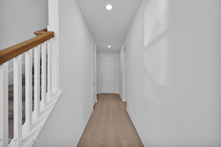 Spacious, unfurnished interior of a new home in Murray Farms, Middleburg (Image 22).
