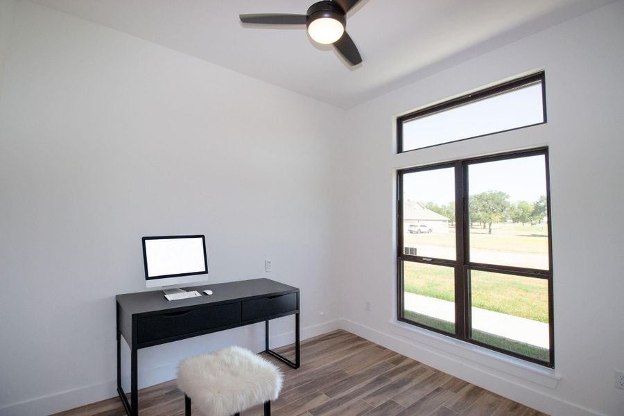 Furnished interior view inside a new home in , Hempstead (Image 8).