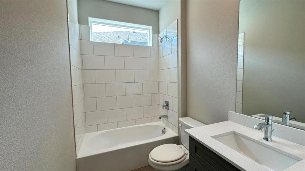 Furnished interior view inside a new home in Rock Creek Ranch, Fort Worth (Image 5). Furnished interior view inside a new home in Rock Creek Ranch, Fort Worth (Image 5).