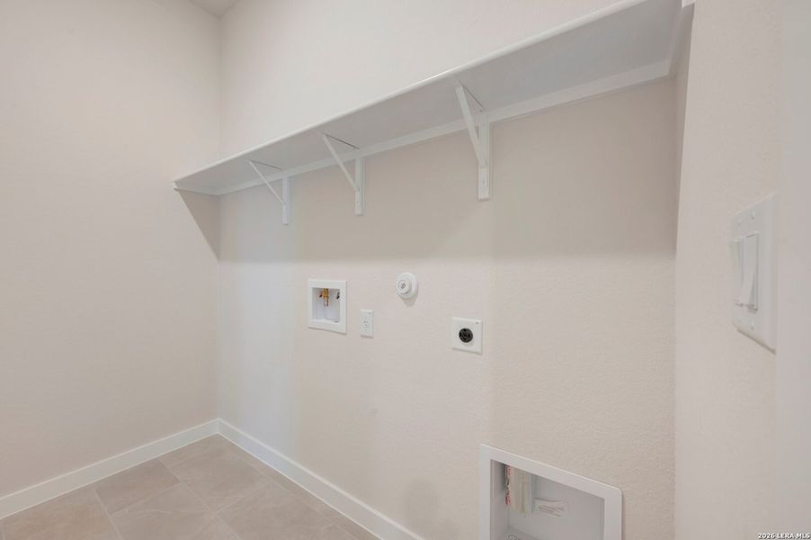 Spacious, unfurnished interior of a new home in Meyer Ranch – Select Reserve Series, New Braunfels (Image 32).
