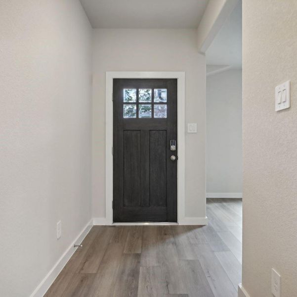 Spacious, unfurnished interior of a new home in , Conroe (Image 29).