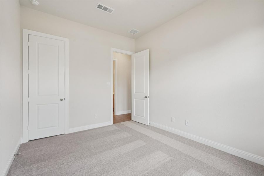 Spacious, unfurnished interior of a new home in Sienna 65', Missouri City (Image 23). Spacious, unfurnished interior of a new home in Sienna 65', Missouri City (Image 23).