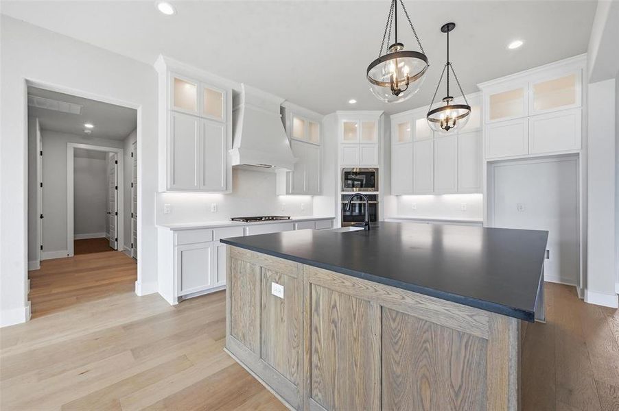 Furnished interior view inside a new home in Aledo Heights - Aledo ISD, Annetta South (Image 11).