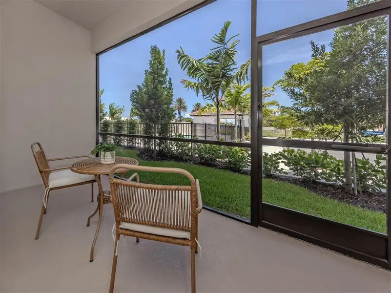 Exterior details and patio area of a home in , Venice (Image 19).