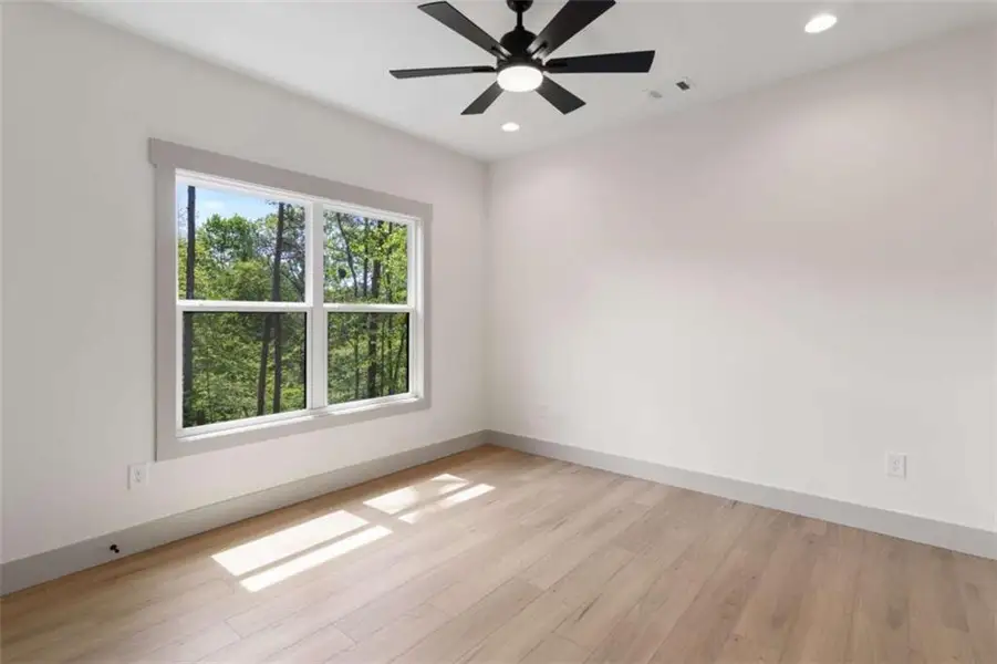 Spacious, unfurnished interior of a new home in , Ellijay (Image 35).