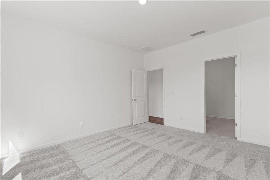 Spacious, unfurnished interior of a new home in Avery Ridge, Gainesville (Image 15).