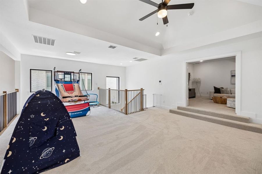 Furnished interior view inside a new home in Fields 50', Frisco (Image 27). Furnished interior view inside a new home in Fields 50', Frisco (Image 27).