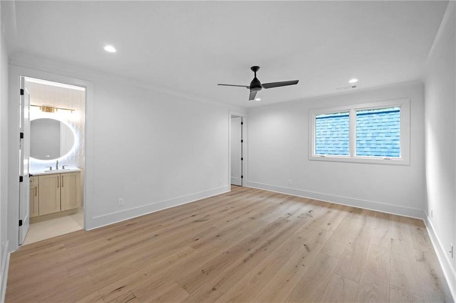 Spacious, unfurnished interior of a new home in , Alpharetta (Image 41). Spacious, unfurnished interior of a new home in , Alpharetta (Image 41).