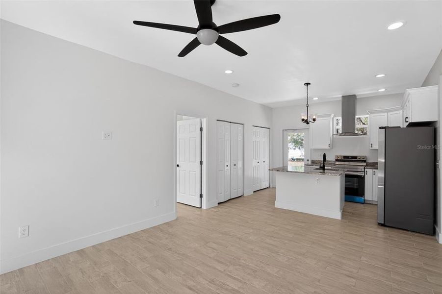 Spacious, unfurnished interior of a new home in , Lehigh Acres (Image 10).