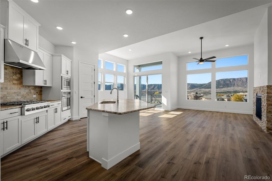 Furnished interior view inside a new home in Cloverleaf - Pinnacle Collection, Monument (Image 18). Furnished interior view inside a new home in Cloverleaf - Pinnacle Collection, Monument (Image 18).