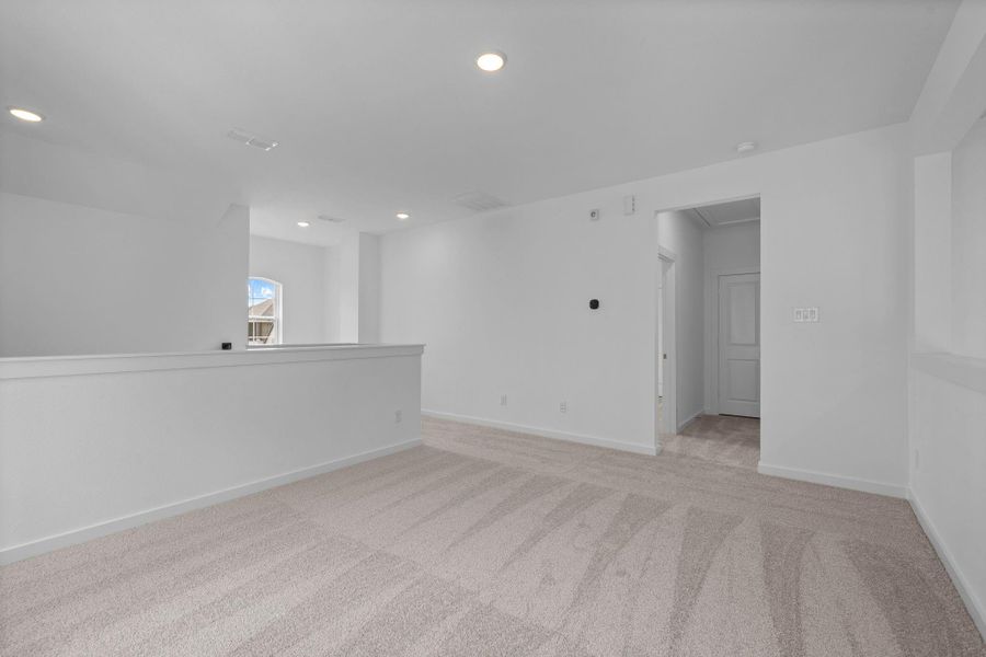 Spacious, unfurnished interior of a new home in , Missouri City (Image 30).