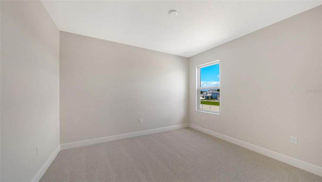 Spacious, unfurnished interior of a new home in Canoe Creek, Parrish (Image 36).